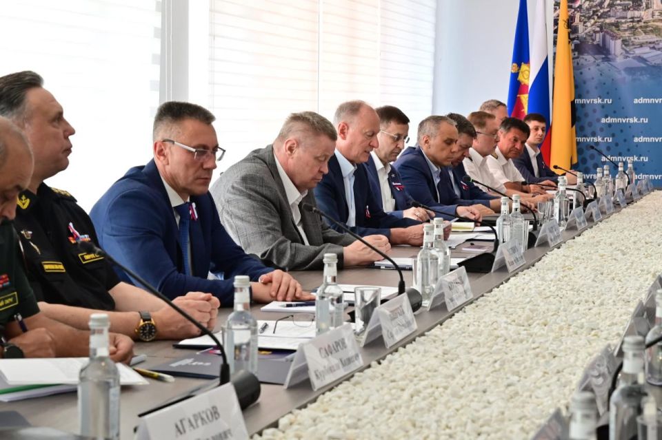 Александр Бондаренко: Принял участие в совещании при Помощнике Президента РФ,председателе Морской коллегии РФ Николае Патрушеве по вопросам реализации национальной морской политики в Азово-Черноморском бассейне Александр Бондаренко: Принял участие в совещании при Помощнике Президента РФ,председателе Морской коллегии РФ Николае Патрушеве по вопросам реализации национальной морской политики в Азово-Черноморском бассейне