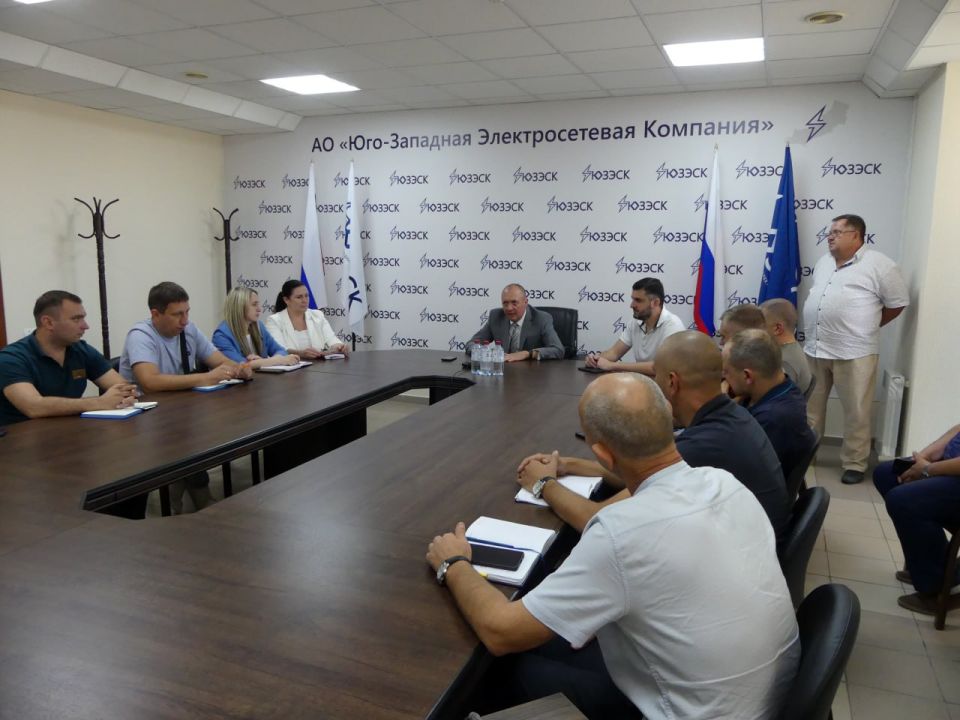 Депутат Андрей Иченко, #Комитет_по_промышленности_и_торговле фракция «Единая Россия», провел встречу с трудовым коллективом акционерного общества «Юго-Западная Электросетевая Компания» Депутат Андрей Иченко, #Комитет_по_промышленности_и_торговле фракция «Единая Россия», провел встречу с трудовым коллективом акционерного общества «Юго-Западная Электросетевая Компания»