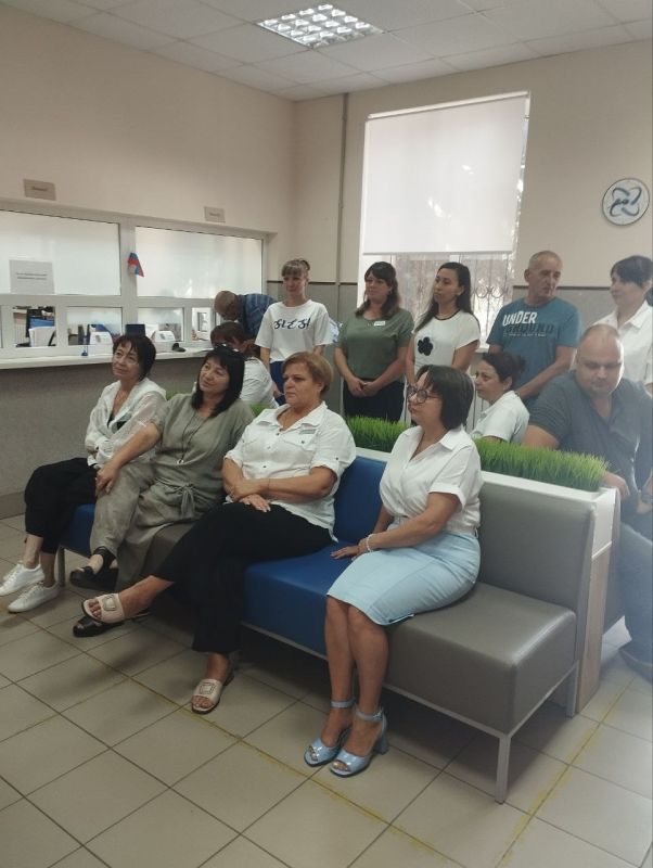 Депутат Тельмановского муниципального совета Галина Коссе провела встречу с трудовым коллективом Тельмановского участка ООО «Энергосбыт Донецк» Депутат Тельмановского муниципального совета Галина Коссе провела встречу с трудовым коллективом Тельмановского участка ООО «Энергосбыт Донецк»