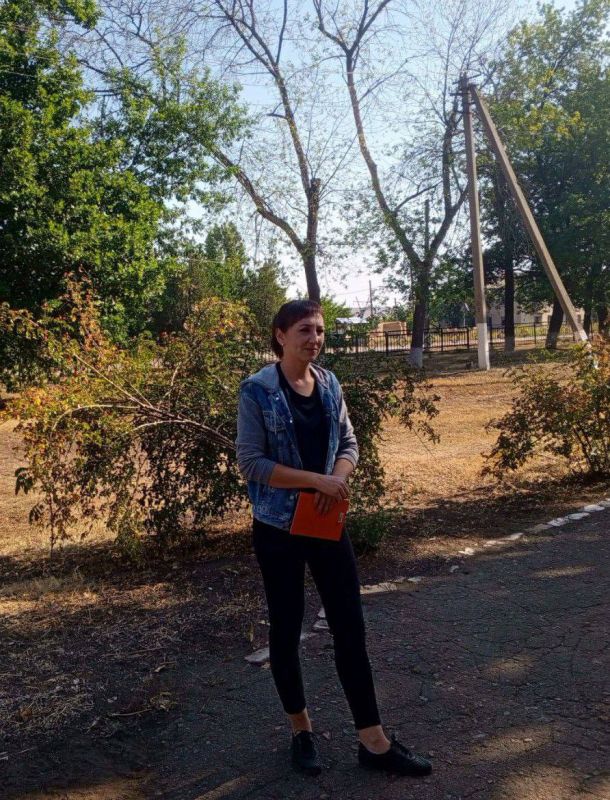 Во исполнение поручения Главы Донецкой Народной Республики Дениса Владимировича Пушилина о ведении постоянного диалога с жителями республики, 21 августа заместитель начальника управления по работе с территориальными органами... Во исполнение поручения Главы Донецкой Народной Республики Дениса Владимировича Пушилина о ведении постоянного диалога с жителями республики, 21 августа заместитель начальника управления по работе с территориальными органами...