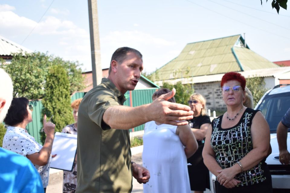 Александр Шатов встретился с жителями Кировского Александр Шатов встретился с жителями Кировского