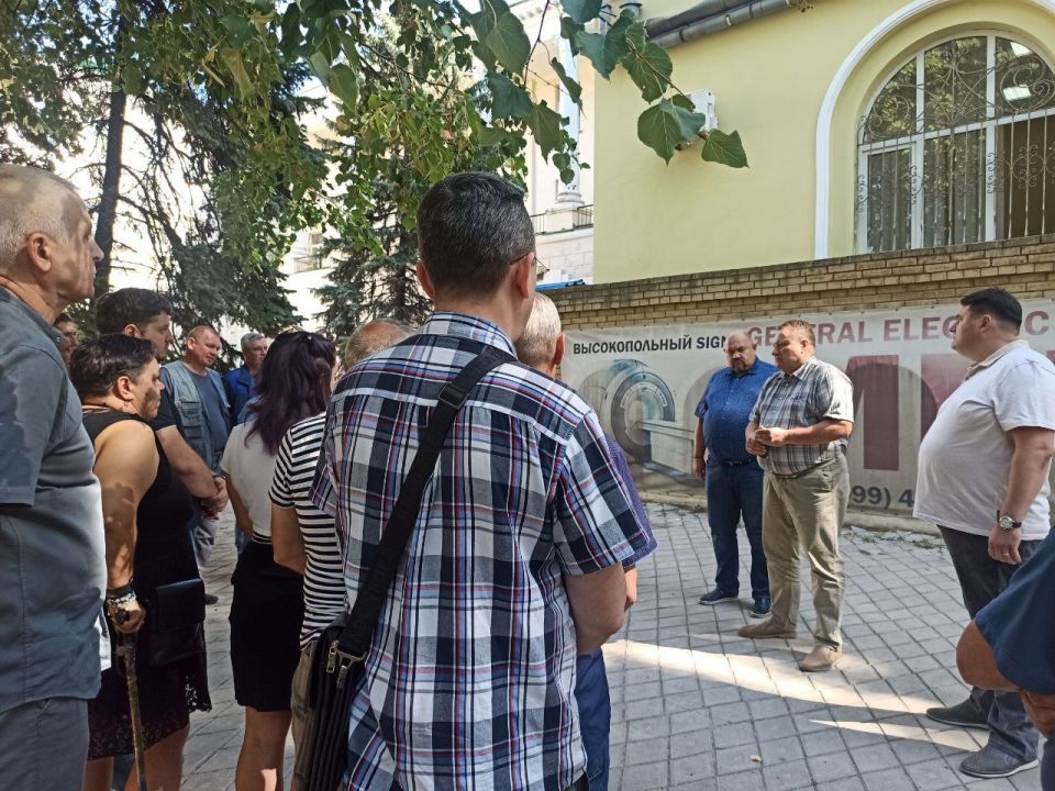 Валентин Левченко: Продолжаю серию встреч с коллективами организаций, расположенных на территории Киевского района Валентин Левченко: Продолжаю серию встреч с коллективами организаций, расположенных на территории Киевского района