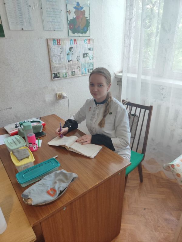 Сегодня, 21 августа, Первый заместитель главы администрации городского округа Торез Анна Макарова провела встречу с населением по адресу: ул. Капустина Сегодня, 21 августа, Первый заместитель главы администрации городского округа Торез Анна Макарова провела встречу с населением по адресу: ул. Капустина