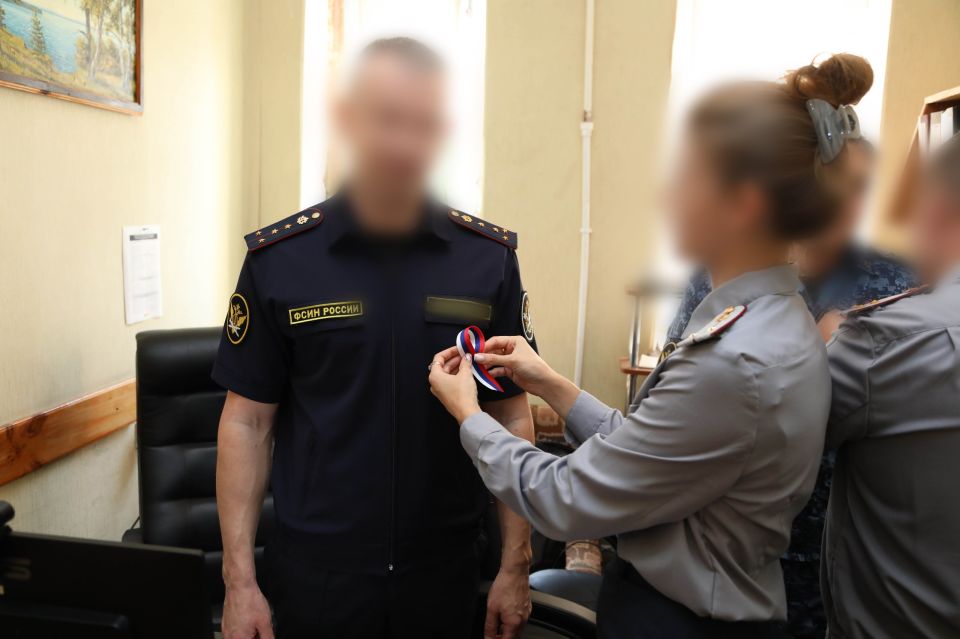 Акция ко Дню Государственного флага Российской Федерации состоялась в ГУФСИН России по ДНР Акция ко Дню Государственного флага Российской Федерации состоялась в ГУФСИН России по ДНР
