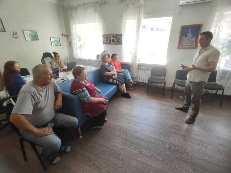 Председатель Общественного совета Новоазовского муниципального округа Николай Умрихин провел встречу с коллективом Новоазовского культурно-досугового центра Председатель Общественного совета Новоазовского муниципального округа Николай Умрихин провел встречу с коллективом Новоазовского культурно-досугового центра