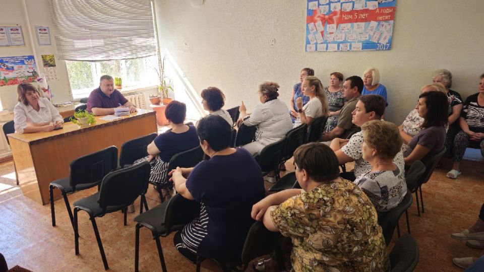 Диалог с главным врачом: жители города Докучаевска обсудили наболевшие вопросы здравоохранения Диалог с главным врачом: жители города Докучаевска обсудили наболевшие вопросы здравоохранения
