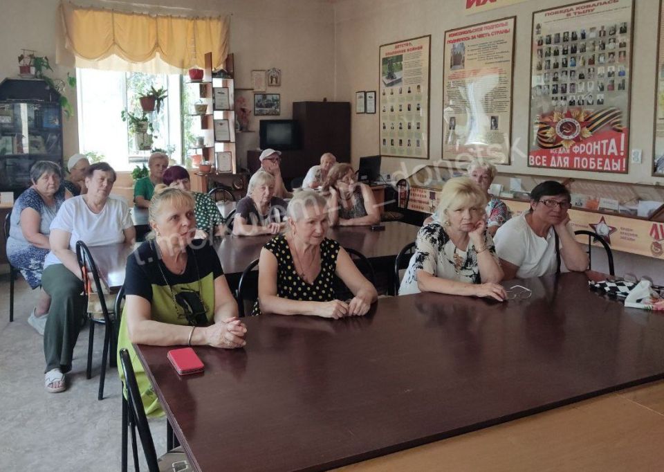 В Буденновском районе состоялась встреча с гражданами, на которой присутствовала заместитель главы администрации городского округа Донецк В Буденновском районе состоялась встреча с гражданами, на которой присутствовала заместитель главы администрации городского округа Донецк