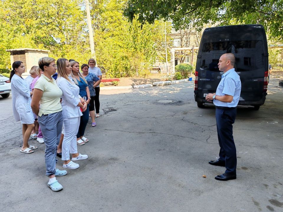 Встреча с трудовым коллективом Встреча с трудовым коллективом