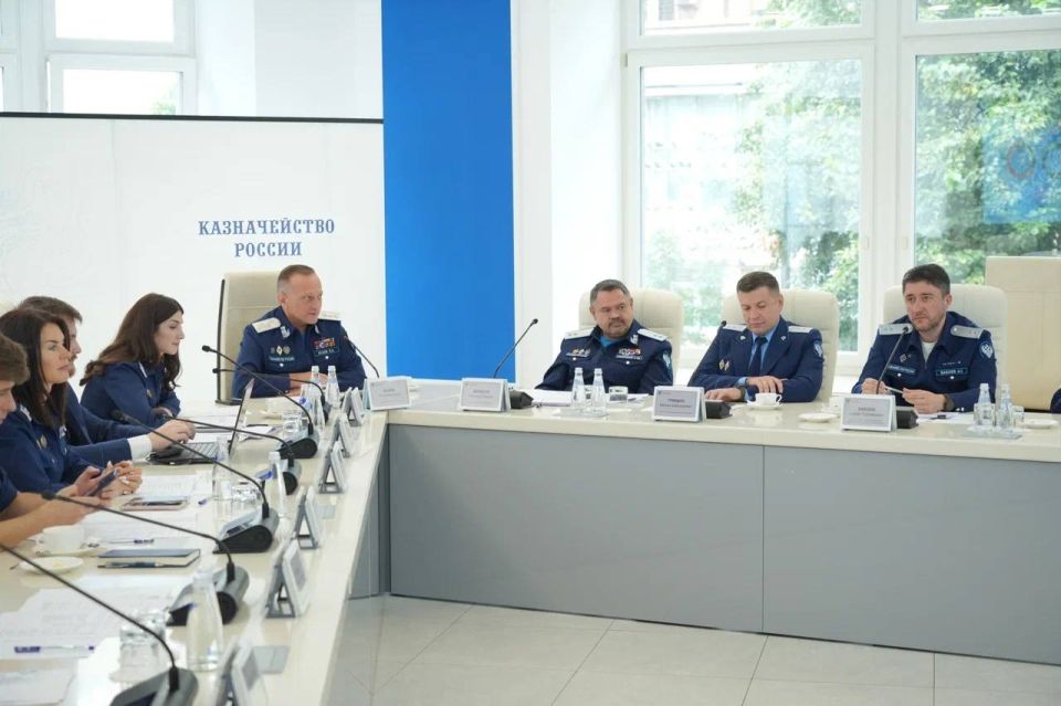 Заместитель руководителя Казначейства России Эли Исаев провел заседание Контрольной комиссии Федерального казначейства по рассмотрению результатов плановой проверки годового отчета об исполнении в 2024 году бюджета Донецкой... Заместитель руководителя Казначейства России Эли Исаев провел заседание Контрольной комиссии Федерального казначейства по рассмотрению результатов плановой проверки годового отчета об исполнении в 2024 году бюджета Донецкой...