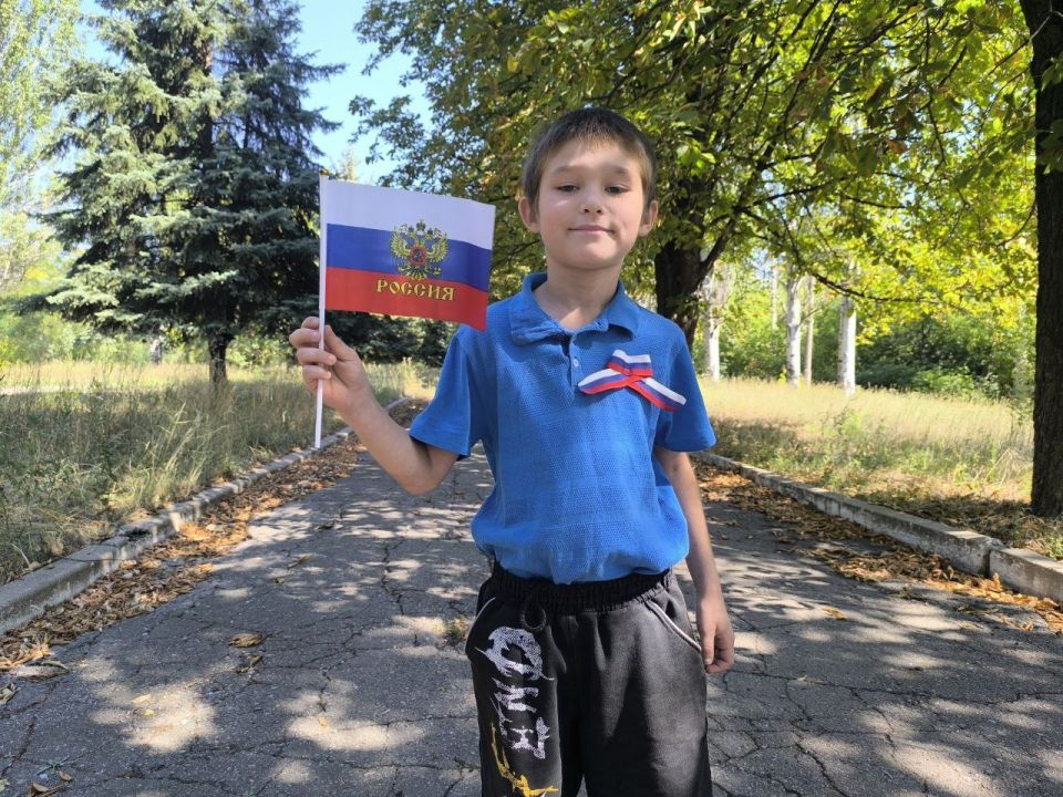 Иван Приходько: В Никитовском районе Горловки прошла патриотическая акция «Российский триколор» Иван Приходько: В Никитовском районе Горловки прошла патриотическая акция «Российский триколор»