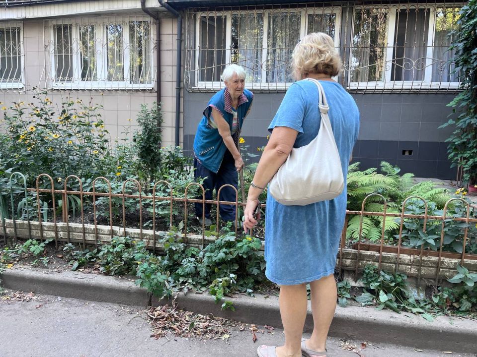 Сегодня, 22 августа,заместитель руководителя Управы Центрально-Городского внутригородского района Лариса Онищенко провела встречу с населением по адресам: г. Макеевка, кв-л Железнодорожный, д. 21. и мкр. Солнечный, д.17 Сегодня, 22 августа,заместитель руководителя Управы Центрально-Городского внутригородского района Лариса Онищенко провела встречу с населением по адресам: г. Макеевка, кв-л Железнодорожный, д. 21. и мкр. Солнечный, д.17