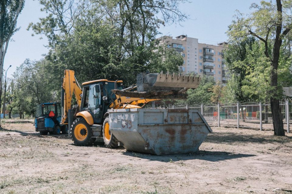 Антон Кольцов: Принял участие в общегородском субботнике Антон Кольцов: Принял участие в общегородском субботнике