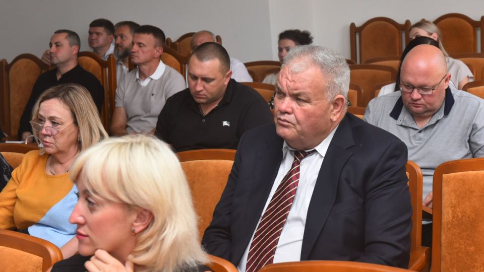 Проблемы людей — в центре внимания Проблемы людей — в центре внимания
