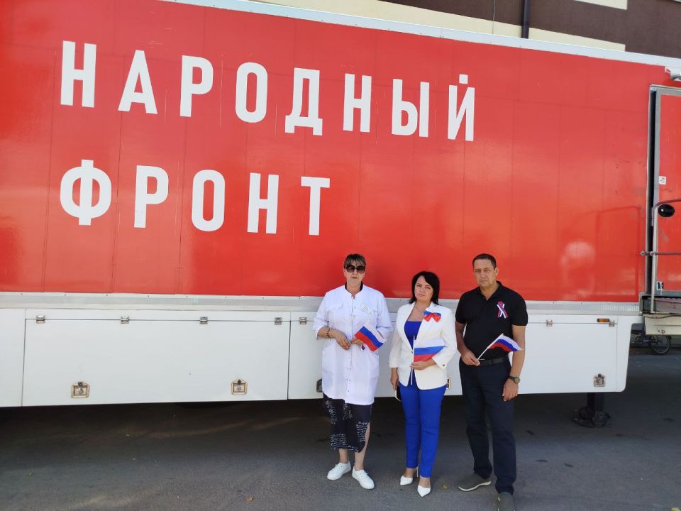 Константин Зинченко: Сегодня совместно с заместителем главы администрации Волновахского муниципального округа, координатором Женского движения "Единой России" Еленой Снисаренко проверил работу медицинского патруля... Константин Зинченко: Сегодня совместно с заместителем главы администрации Волновахского муниципального округа, координатором Женского движения "Единой России" Еленой Снисаренко проверил работу медицинского патруля...