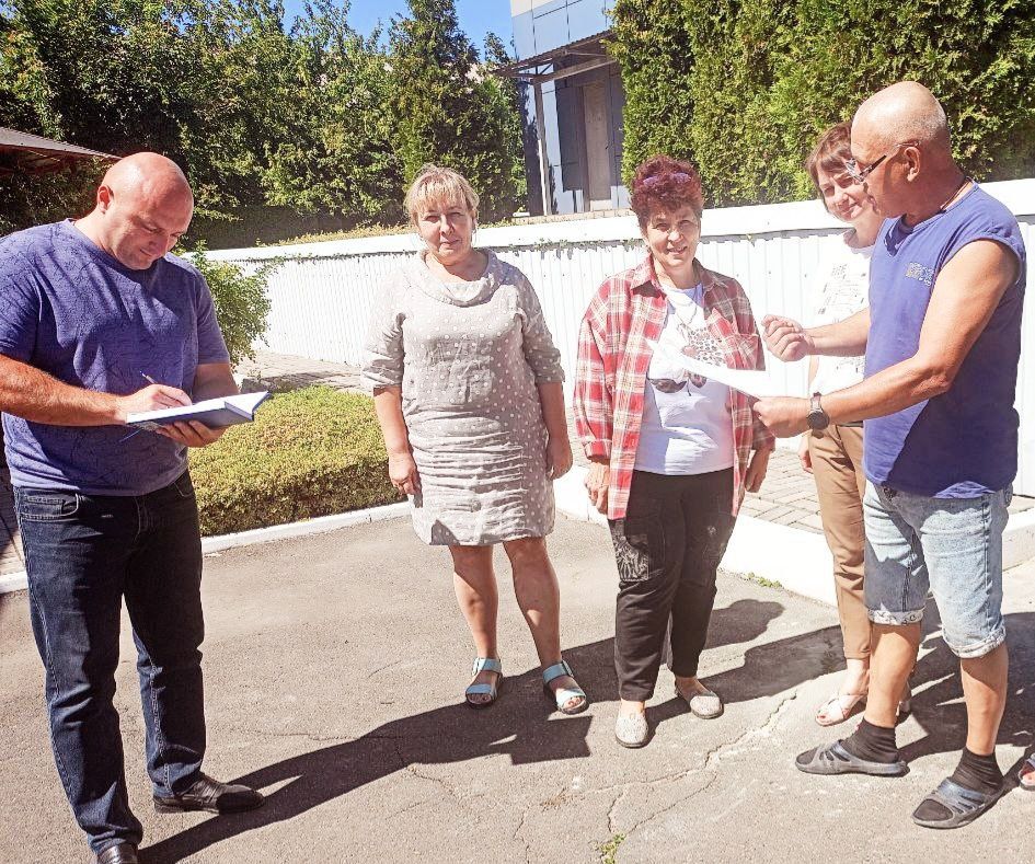 Активно продолжаются встречи с населением Активно продолжаются встречи с населением