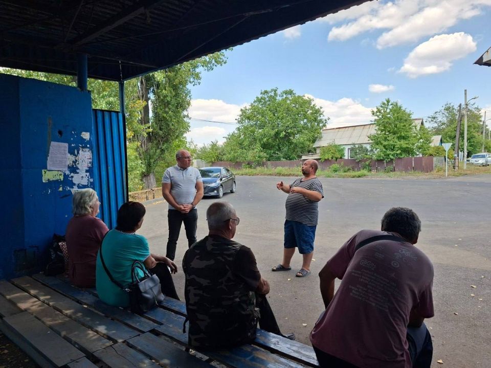 Сергей Желновач: Во исполнение поручения Главы Донецкой Народной Республики Дениса Владимировича Пушилина о ведении постоянного диалога с людьми, сегодня, 22 августа, первый заместитель главы администрации городского округа... Сергей Желновач: Во исполнение поручения Главы Донецкой Народной Республики Дениса Владимировича Пушилина о ведении постоянного диалога с людьми, сегодня, 22 августа, первый заместитель главы администрации городского округа...