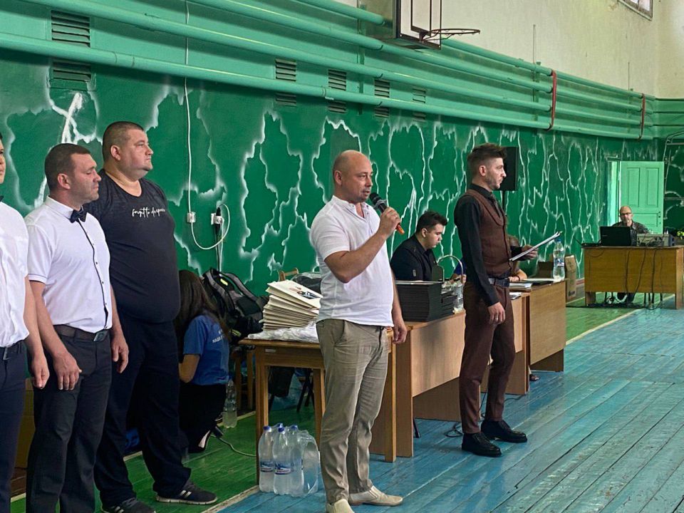 Турнир памяти. Сегодня в СК "Локомотив" прошел городской турнир по боксу, посвященный памяти Владимира Ильича Андриевского – тренера и воспитателя, основателя Иловайской боксерской школы Турнир памяти. Сегодня в СК "Локомотив" прошел городской турнир по боксу, посвященный памяти Владимира Ильича Андриевского – тренера и воспитателя, основателя Иловайской боксерской школы