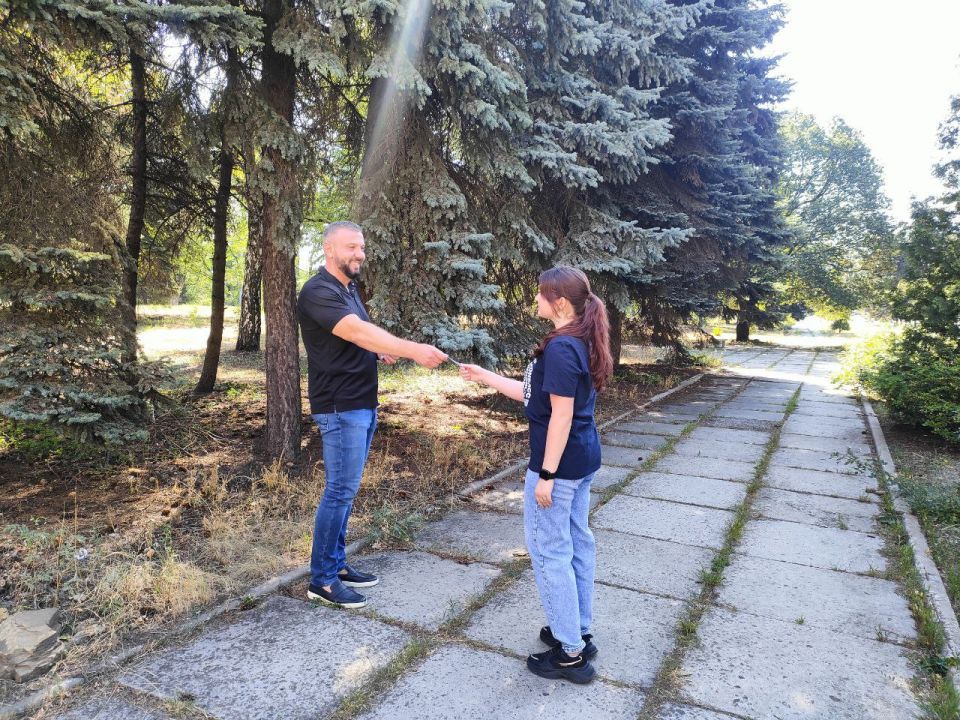 В Кировском внутригородском районе прошла акция «Российский триколор» В Кировском внутригородском районе прошла акция «Российский триколор»