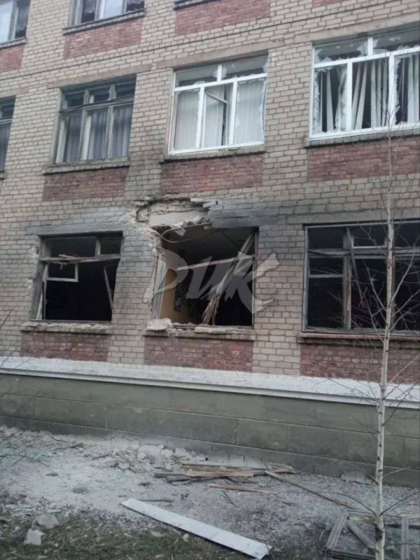 Массированному ночному обстрелу подвергся центр Горловки: ВСУ выпустили 20 ракет из РСЗО Массированному ночному обстрелу подвергся центр Горловки: ВСУ выпустили 20 ракет из РСЗО