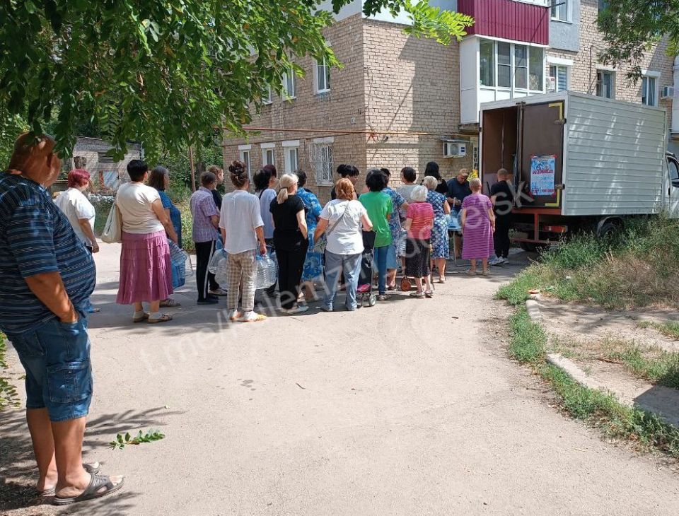 Алексей Кулемзин: Донецкие производители воды в кризисной ситуации с водоснабжением продолжают оказывать помощь жителям города Алексей Кулемзин: Донецкие производители воды в кризисной ситуации с водоснабжением продолжают оказывать помощь жителям города
