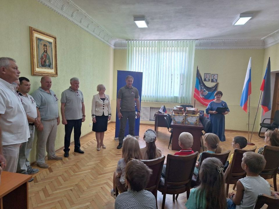 Александр Шатов: Акция «Собери ребенка в школу» Александр Шатов: Акция «Собери ребенка в школу»