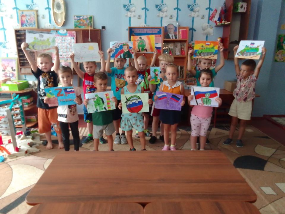 Ольга Колударова: В образовательных учреждениях региона отметили День Государственного флага Российской Федерации Ольга Колударова: В образовательных учреждениях региона отметили День Государственного флага Российской Федерации