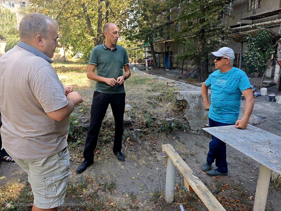 Во исполнение поручения Главы Донецкой Народной Республики Дениса Владимировича Пушилина о ведении постоянного диалога с жителями республики, 22 августа заместитель главы администрации городского округа Дебальцево Евгений... Во исполнение поручения Главы Донецкой Народной Республики Дениса Владимировича Пушилина о ведении постоянного диалога с жителями республики, 22 августа заместитель главы администрации городского округа Дебальцево Евгений...