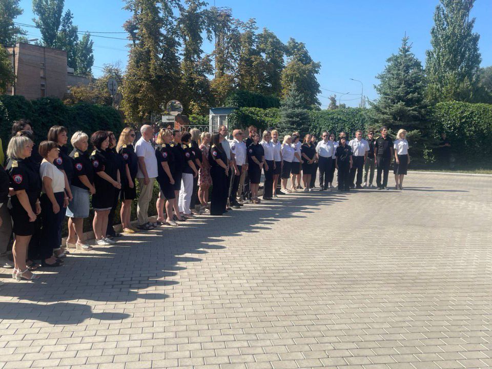 В Мариупольском морском порту торжественно отметили День государственного флага России В Мариупольском морском порту торжественно отметили День государственного флага России