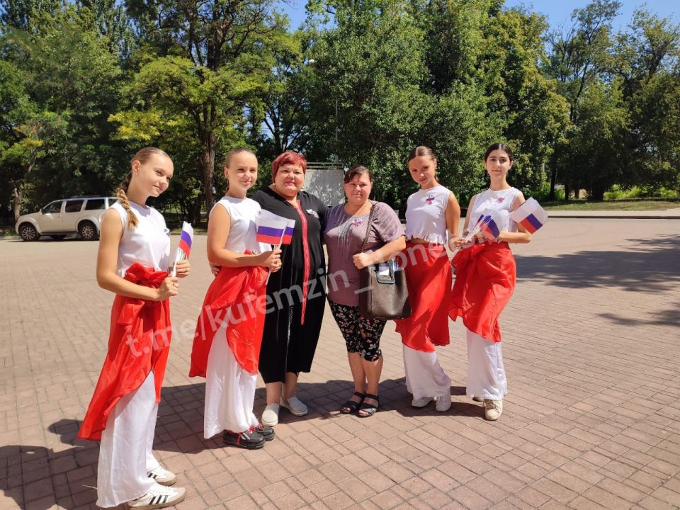 В День Государственного флага Российской Федерации в учреждениях культуры города состоялись яркие тематические мероприятия! В День Государственного флага Российской Федерации в учреждениях культуры города состоялись яркие тематические мероприятия!