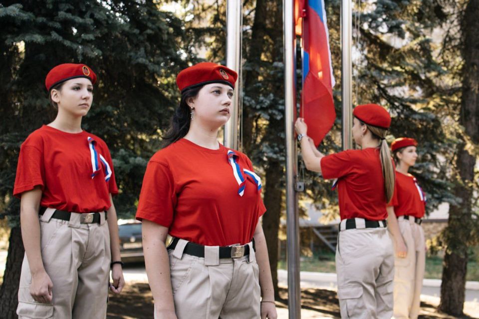 Ветераны-защитники Донбасса приняли участие в мероприятиях ко Дню государственного флага России Ветераны-защитники Донбасса приняли участие в мероприятиях ко Дню государственного флага России