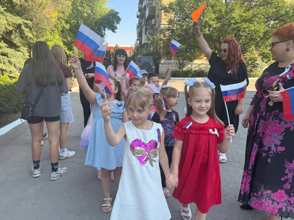 Ветераны-защитники Донбасса приняли участие в мероприятиях ко Дню государственного флага России Ветераны-защитники Донбасса приняли участие в мероприятиях ко Дню государственного флага России