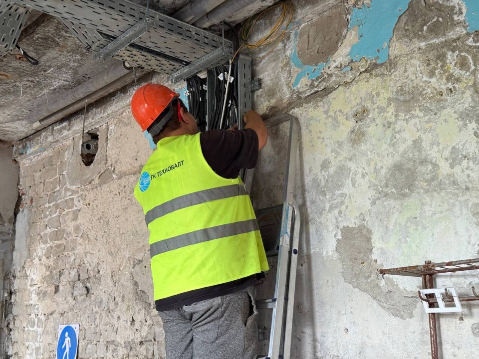 Восстановление спортивного комплекса «Нептун» в Мариуполе — знаковое событие для города, возвращающее надежду на возрождение спортивной жизни Восстановление спортивного комплекса «Нептун» в Мариуполе — знаковое событие для города, возвращающее надежду на возрождение спортивной жизни