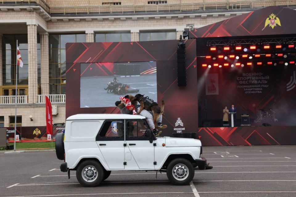Военно-спортивный фестиваль Росгвардии состоялся в московских «Лужниках» Военно-спортивный фестиваль Росгвардии состоялся в московских «Лужниках»