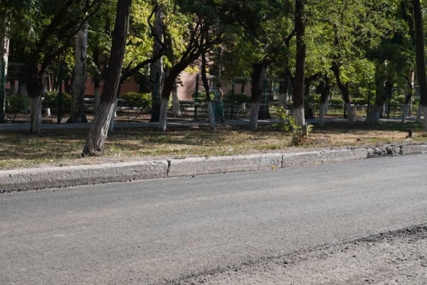 Сахалин продолжает оказывать помощь в восстановлении дорог подшефного Шахтерска Сахалин продолжает оказывать помощь в восстановлении дорог подшефного Шахтерска
