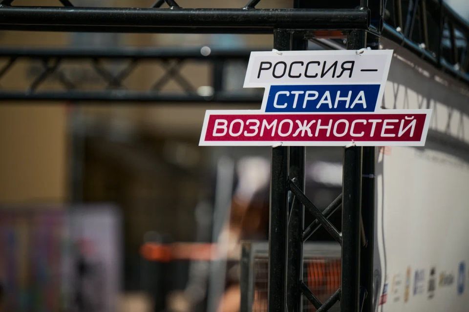 Уличная культура без границ: молодые таланты из ДНР отличились на премии "КАРДО" Уличная культура без границ: молодые таланты из ДНР отличились на премии "КАРДО"