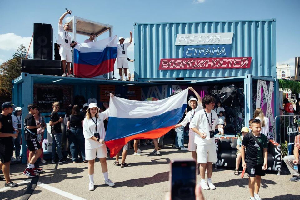 Уличная культура без границ: молодые таланты из ДНР отличились на премии "КАРДО" Уличная культура без границ: молодые таланты из ДНР отличились на премии "КАРДО"