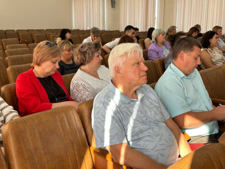 В Макеевке состоялось собрание секретарей первичных отделений Всероссийской Политической Партии «Единая Россия» В Макеевке состоялось собрание секретарей первичных отделений Всероссийской Политической Партии «Единая Россия»