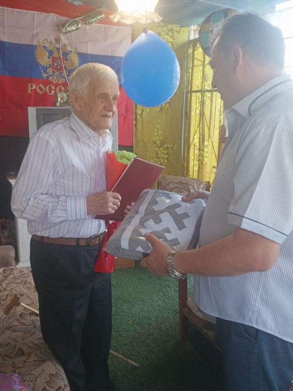 Свой 95-летний юбилей отпраздновал Алексей Пантелеевич Боровик Свой 95-летний юбилей отпраздновал Алексей Пантелеевич Боровик