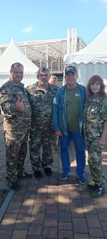 Солист ансамбля «Донбасс» стал обладателем «серебра» на фестивале «Голос фронта» Солист ансамбля «Донбасс» стал обладателем «серебра» на фестивале «Голос фронта»