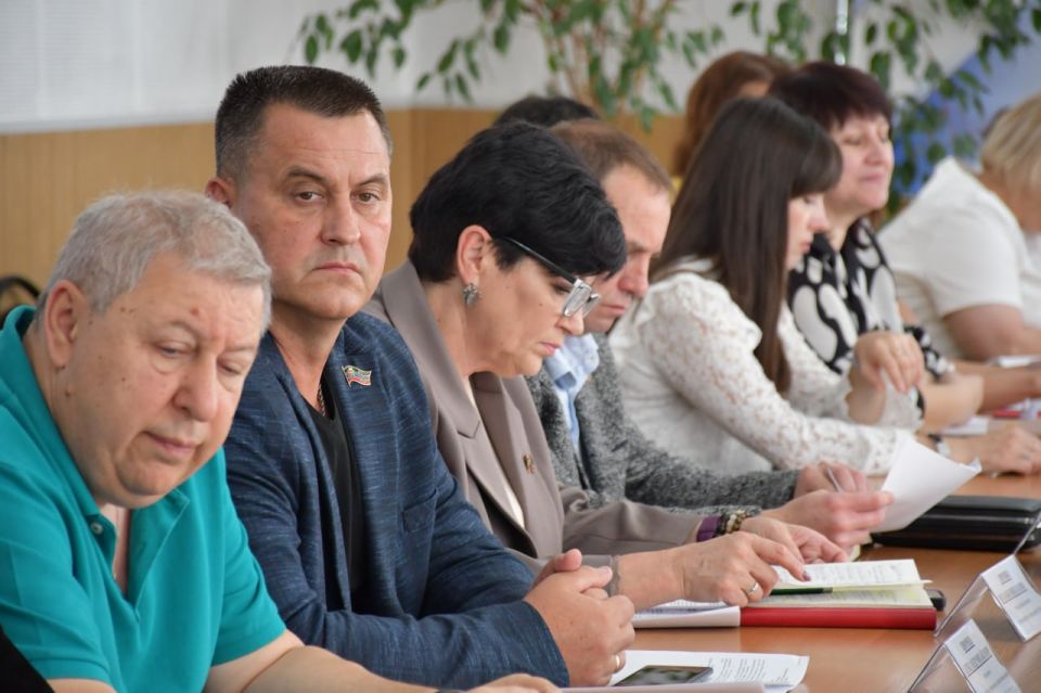 Сергей Желновач: Заседание Дебальцевского городского совета Донецкой Народной Республики первого созыва Сергей Желновач: Заседание Дебальцевского городского совета Донецкой Народной Республики первого созыва