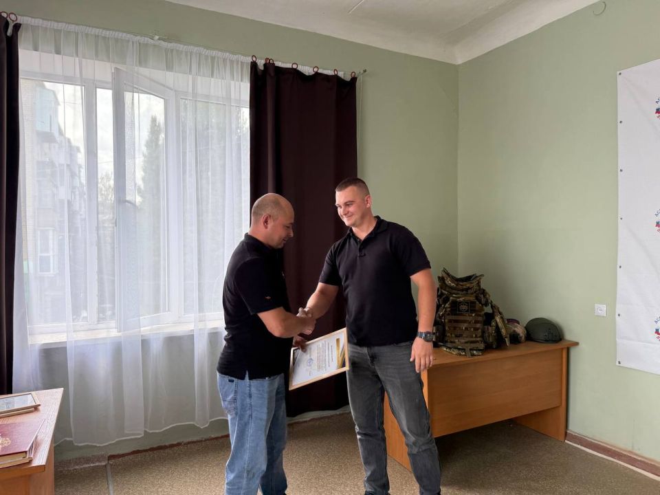 Денис Зубов: Встреча с коллективом Иловайского штаба ДРОО Ветеранов СВО Денис Зубов: Встреча с коллективом Иловайского штаба ДРОО Ветеранов СВО