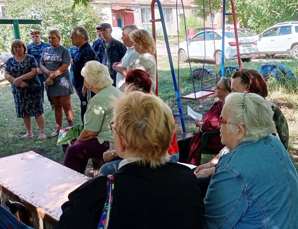 Наталья Бегуненко: По поручению Главы ДНР Дениса Пушилина в Петровском районе продолжаются встречи с населением Наталья Бегуненко: По поручению Главы ДНР Дениса Пушилина в Петровском районе продолжаются встречи с населением