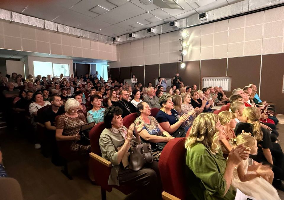 Сегодня, 26 августа, в преддверии праздников Дня города и Дня шахтёра в МБУК «Клуб с. Бирюки г. Донецка» при поддержке Филиала Государственного фонда "Защитники Отечества" в ДНР Сегодня, 26 августа, в преддверии праздников Дня города и Дня шахтёра в МБУК «Клуб с. Бирюки г. Донецка» при поддержке Филиала Государственного фонда "Защитники Отечества" в ДНР