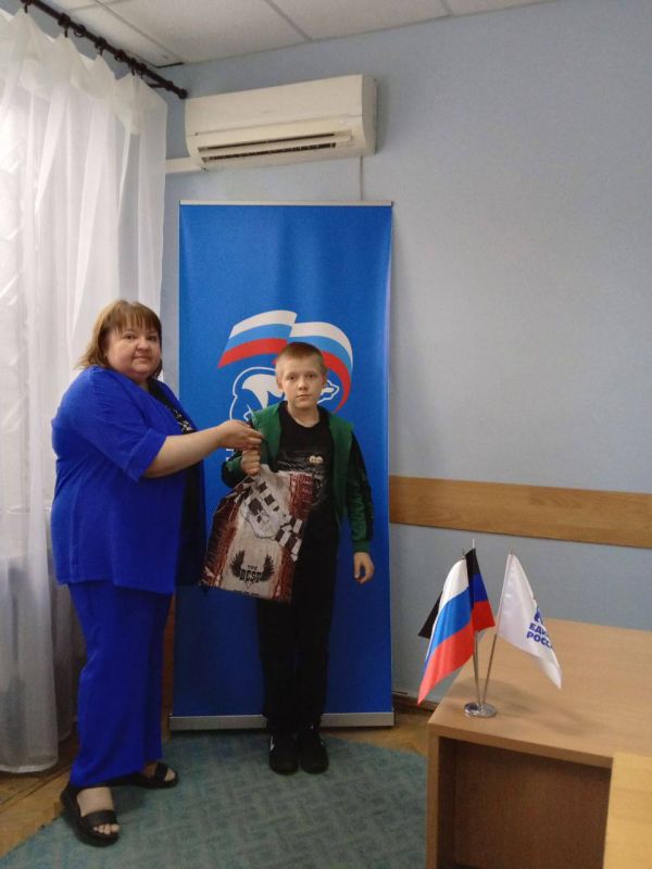 Денис Зубов: Иловайск акция «Собери ребенка в школу» Денис Зубов: Иловайск акция «Собери ребенка в школу»