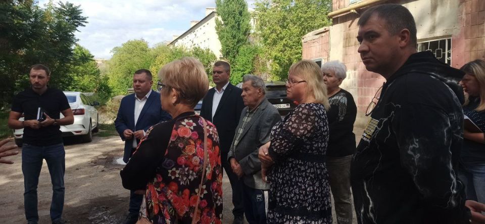 Юрий Атаманов: СХОД ГРАЖДАН. По поручению Главы ДНР Дениса Пушилина продолжаем проводить сходы с жителями округа Юрий Атаманов: СХОД ГРАЖДАН. По поручению Главы ДНР Дениса Пушилина продолжаем проводить сходы с жителями округа