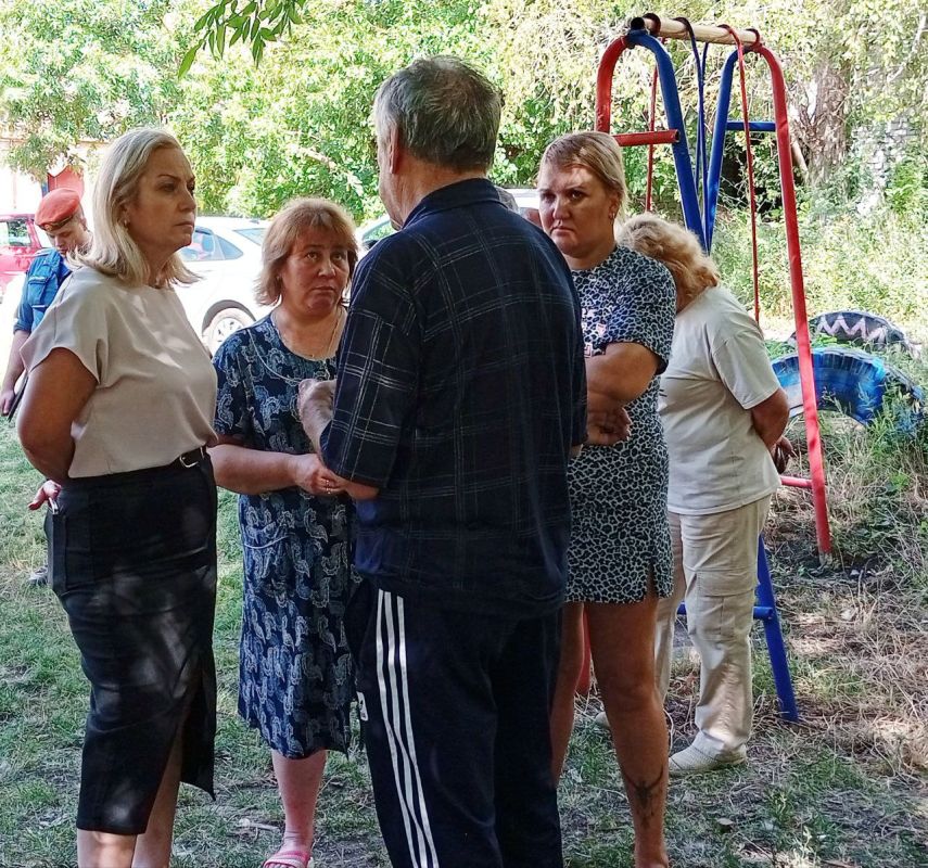 Наталья Бегуненко: По поручению Главы ДНР Дениса Пушилина в Петровском районе продолжаются встречи с населением Наталья Бегуненко: По поручению Главы ДНР Дениса Пушилина в Петровском районе продолжаются встречи с населением