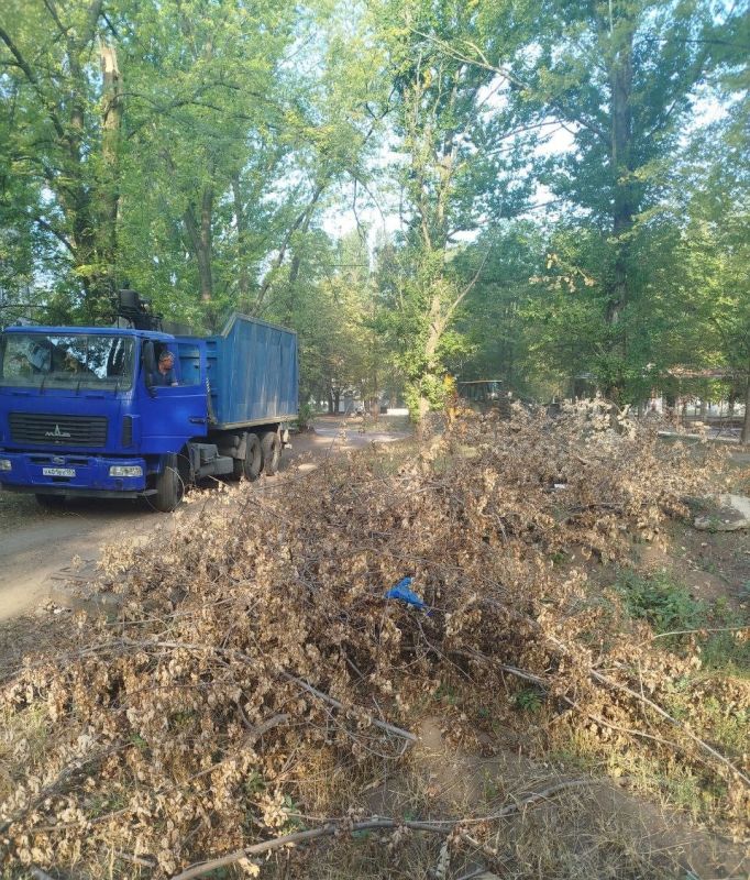 Александр Шатов: В Шахтерском муниципальном округе проводятся работы по благоустройству и наведению надлежащего санитарного порядка Александр Шатов: В Шахтерском муниципальном округе проводятся работы по благоустройству и наведению надлежащего санитарного порядка
