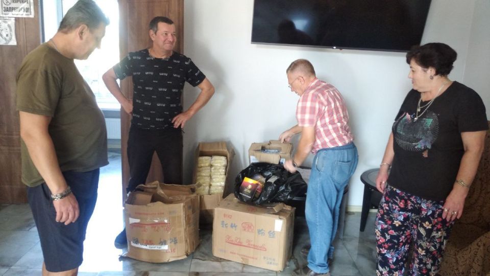 Депутат Сергей Филиндаш передал гуманитарную помощь для беженцев из Волновахи Депутат Сергей Филиндаш передал гуманитарную помощь для беженцев из Волновахи