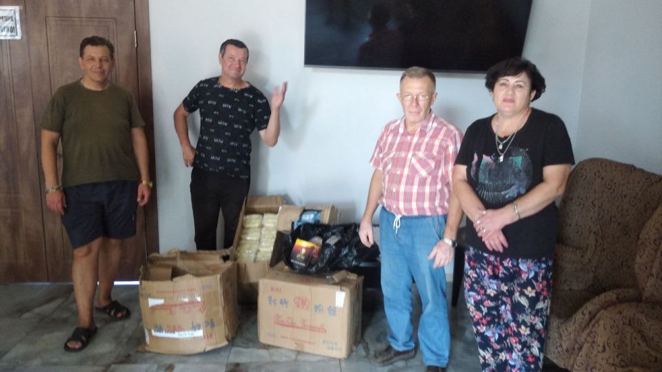 Депутат Сергей Филиндаш передал гуманитарную помощь для беженцев из Волновахи Депутат Сергей Филиндаш передал гуманитарную помощь для беженцев из Волновахи