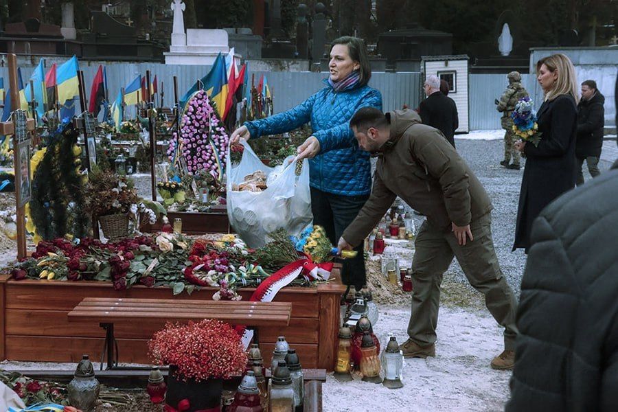 «Людей нет, вообще нет», – эксперт о ситуации в окопах на фронте «Людей нет, вообще нет», – эксперт о ситуации в окопах на фронте